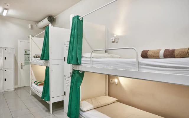 Hola Hostal Eixample - Hostel - photo 3