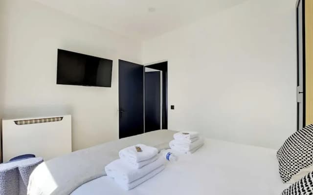 Magnificent 2bd/4p Apartment - Eiffel Tower - photo 2