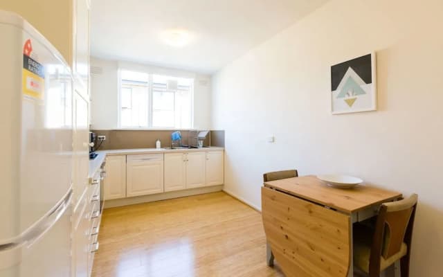 Rosie 2Bdr Stkilda Apartment - photo 4