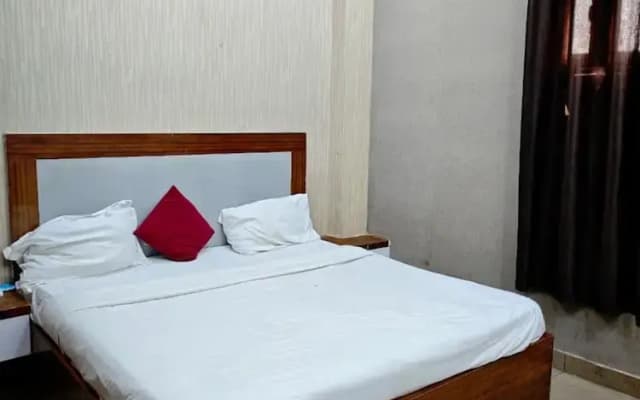 Hotel Sai Sharnam - photo 3