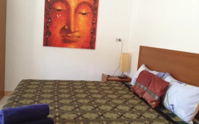 Honey Bear Guesthouse - photo 3