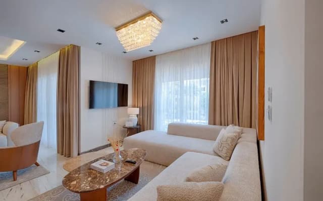 Vesta - Luxury Villa - 3BR - CFC I - photo 3