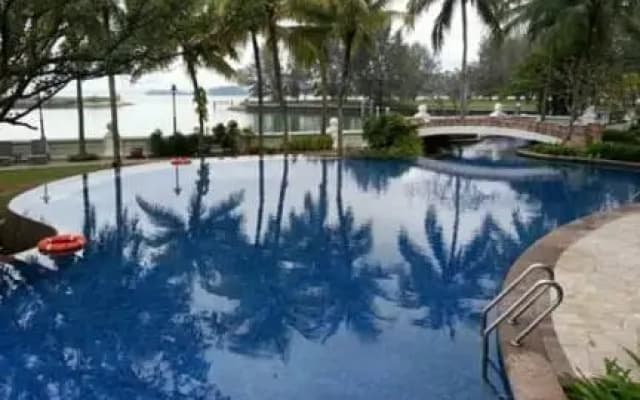 PD Marina View waterfront suite hotel - photo 4