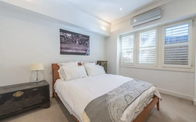 Exquisite 4 Bedroom House with Pool - photo 3