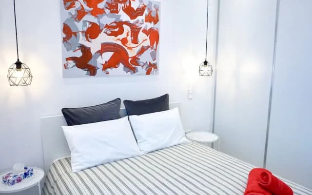 Unique Stylish Apt in Athens - photo 2