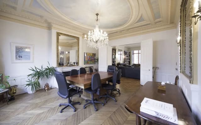 Champs-Elysees Hideaway - photo 2