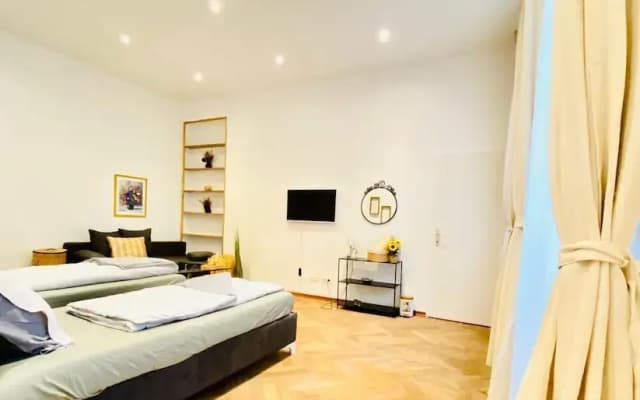 Bright and Spacious 2BR Flat Westbahnhof - photo 4