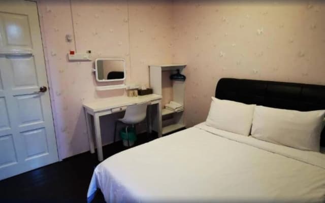 Nancy House - photo 3
