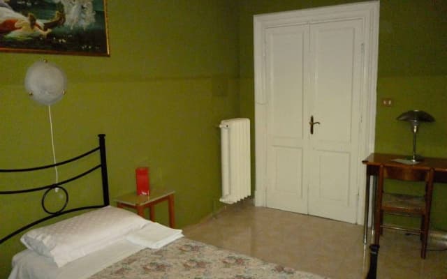 Hotel Giamaica for Girls & Ladies Only - photo 5