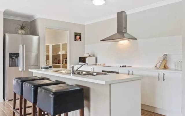 Serviced Houses - Bulla Hill - photo 4