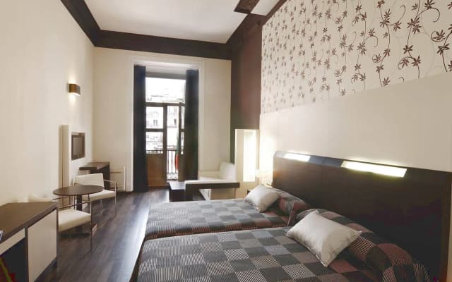 Alhambra Suites - photo 4