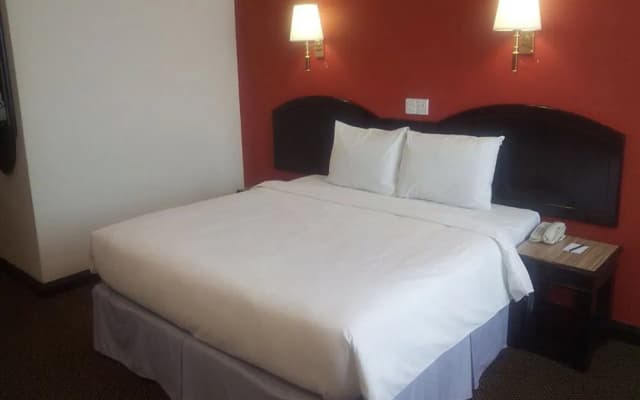 TF Riverside Hotel - photo 5