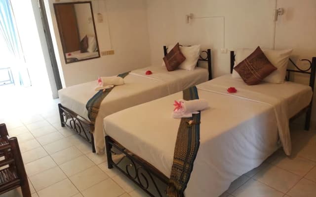 Divers Inn - photo 3