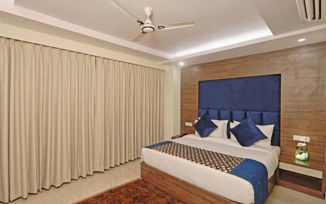 Hotel Cardinal Express OXMO Delhi Airport - photo 2