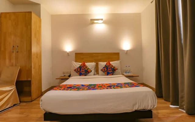 FabHotel Majestic JPM - photo 5