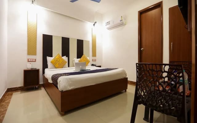 Hotel Deluxe Inn - photo 4