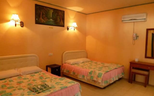 Grand Beach Motel - photo 3