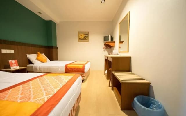 OYO 111 Hotel China Town Inn - photo 5