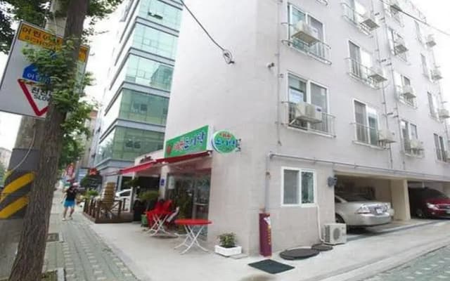 Twin Rabbit Hostel - photo 3