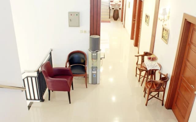Kusuma Executive Residence - photo 2