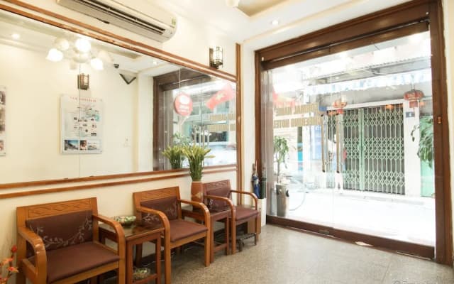 Hanoi Charming Hotel - photo 2