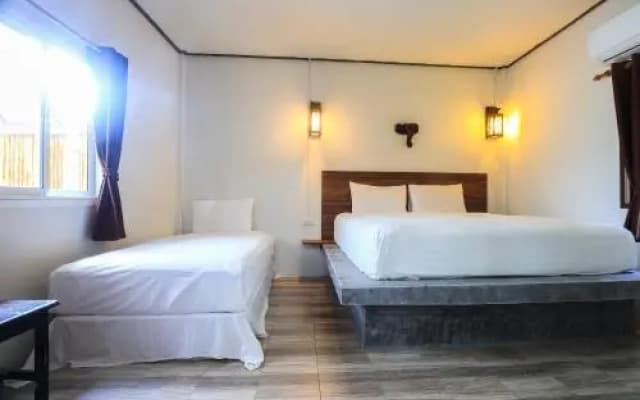 Sunset Bungalows - photo 3