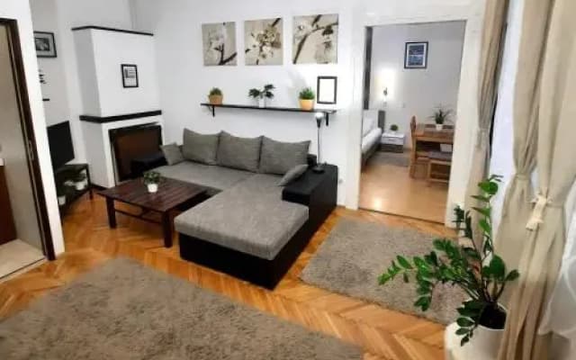 Central Gold Apartment - photo 2