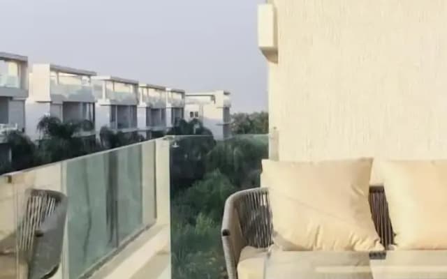 Sahara at Lake View Residence - photo 2