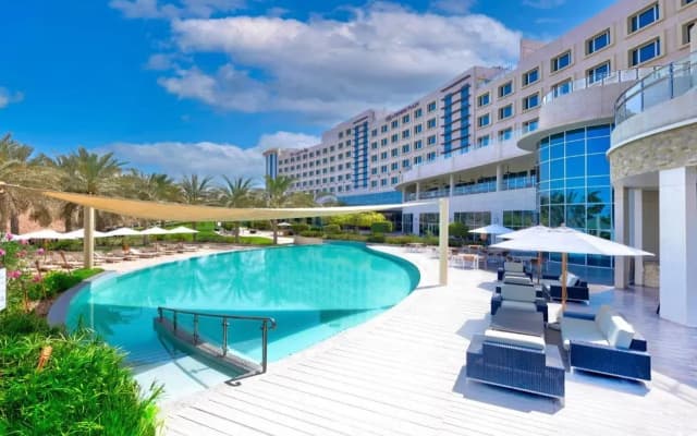 Crowne Plaza Muscat Ocec by IHG Hotel - photo 3