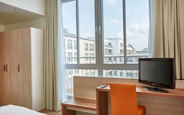 H+ Hotel Berlin Mitte - photo 4