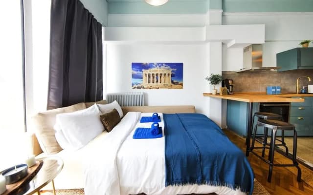 Yourhome under Acropolis Roofdeck w.view - photo 3