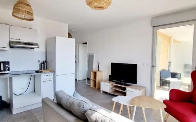 Nice 40m With Wifi Balcon Near The City - photo 2