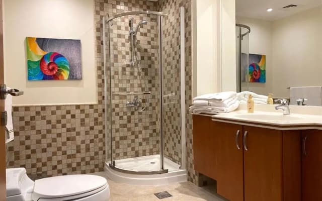 The Pearl Qatar, Luxury 2BR Apartment, Marine View, swimming pool Gym - photo 4