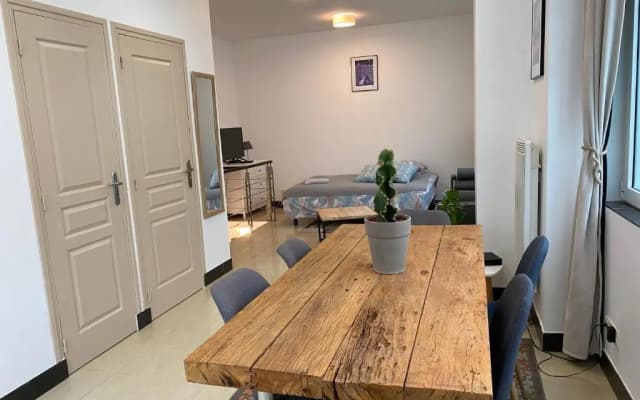 Large And Unique Souplex 60sqm, Well Located - photo 5