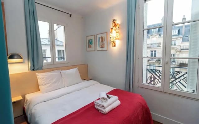Superb Flat With Terrace in the Centre of Paris - photo 3