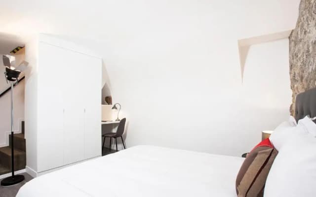 Charming apartment in Paris center - photo 3
