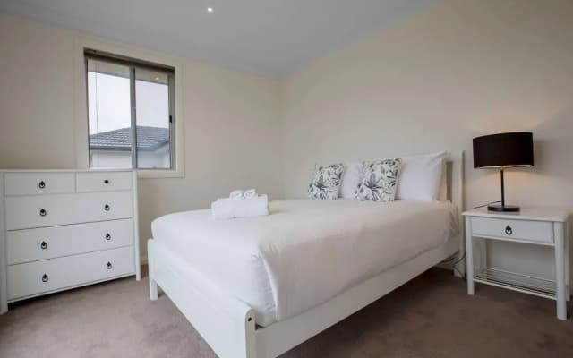 Superb Luxe 5BR House@point Cook Near Lake - photo 2