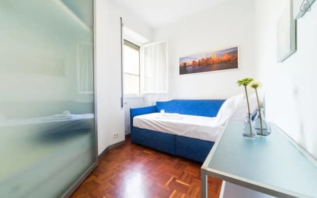 Large Flat With Garden and car Parking - photo 5