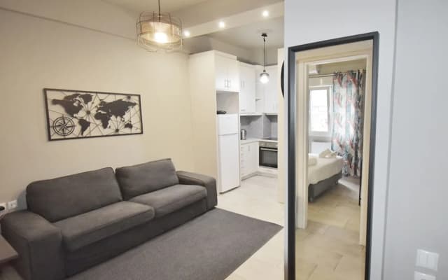 Petite Apartment - photo 2