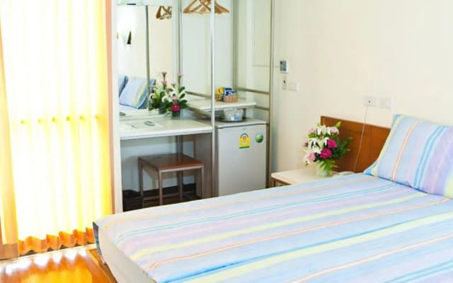 Mad Monkey Bangkok Hostel - Adults Only - photo 5