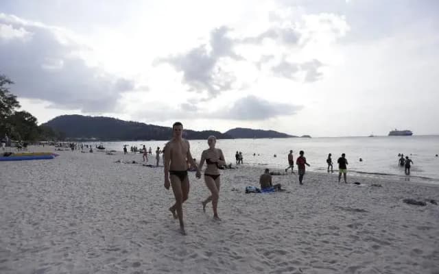 Patong Beachfront Boutique Hotel - photo 4