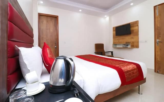 Hotel The Glory - photo 5