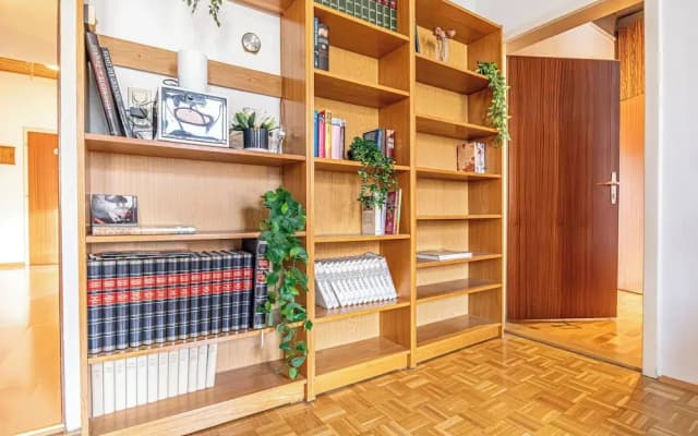 Vienna Spacious 2BR Apt Long Stay - photo 3