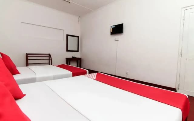 OYO 123 Hotel Bluemoon - photo 2