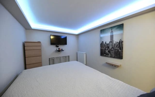 Cosy 2 bedroom flat in the heart of Budapest - photo 2