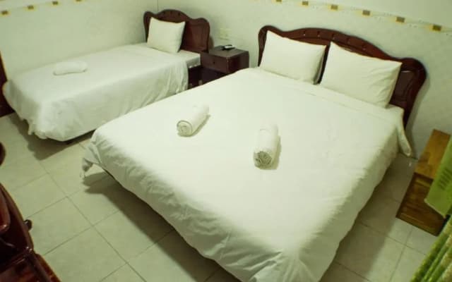 DK's Backpacker Hotel - photo 3