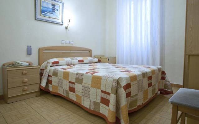 Hostal Maria Luisa - photo 3