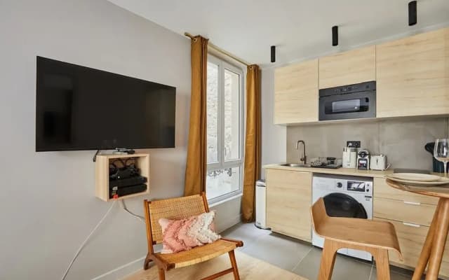 Superb & New Studio Eiffel Tower - photo 4
