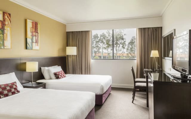 Visy Dior Hotel - photo 2