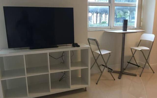 Lyx Suites at One Broadway - photo 5